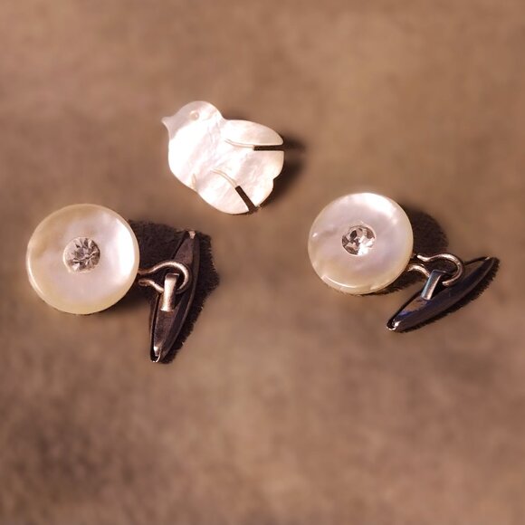 Vintage Mother of Pearl Cuff Link Set w/Rhinestone Insets & Carved Dove Button - Picture 2 of 9